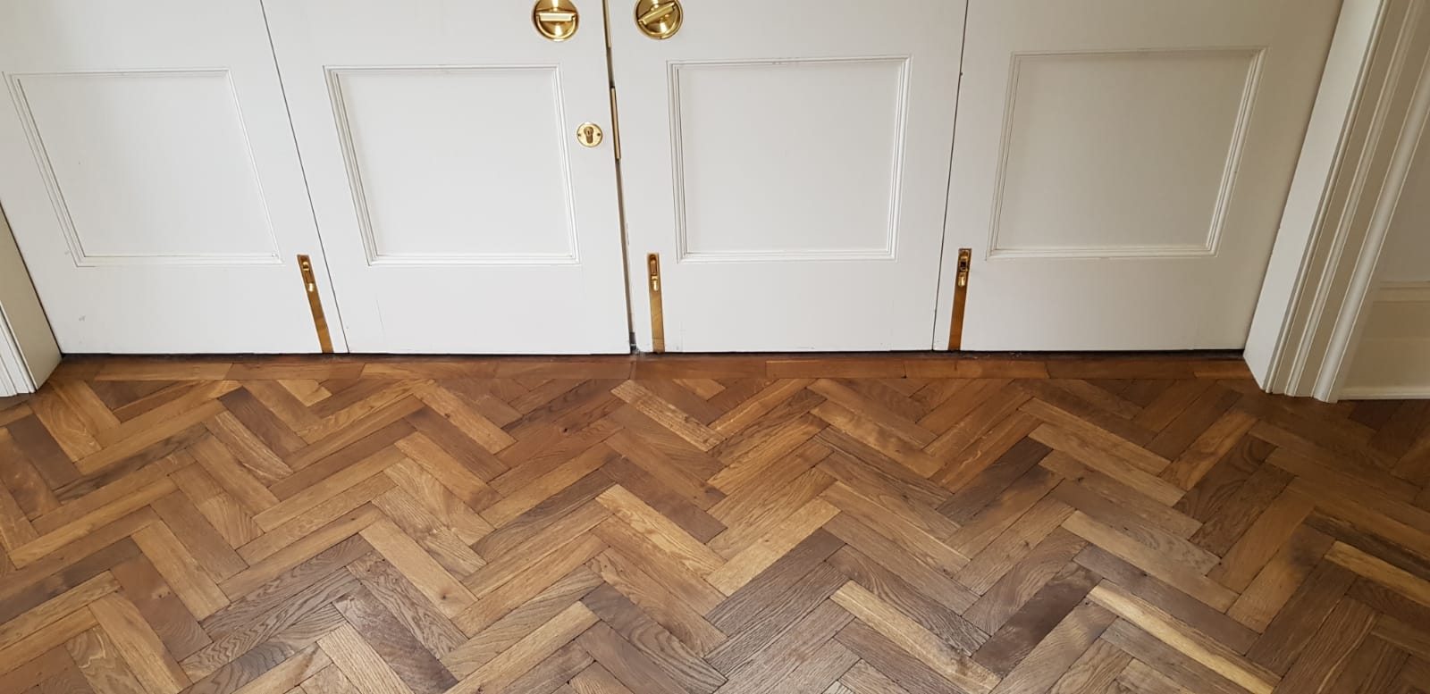 Smoked Herringbone Parquet Fitted, Reddish House, Broad Chalke, Salisbury