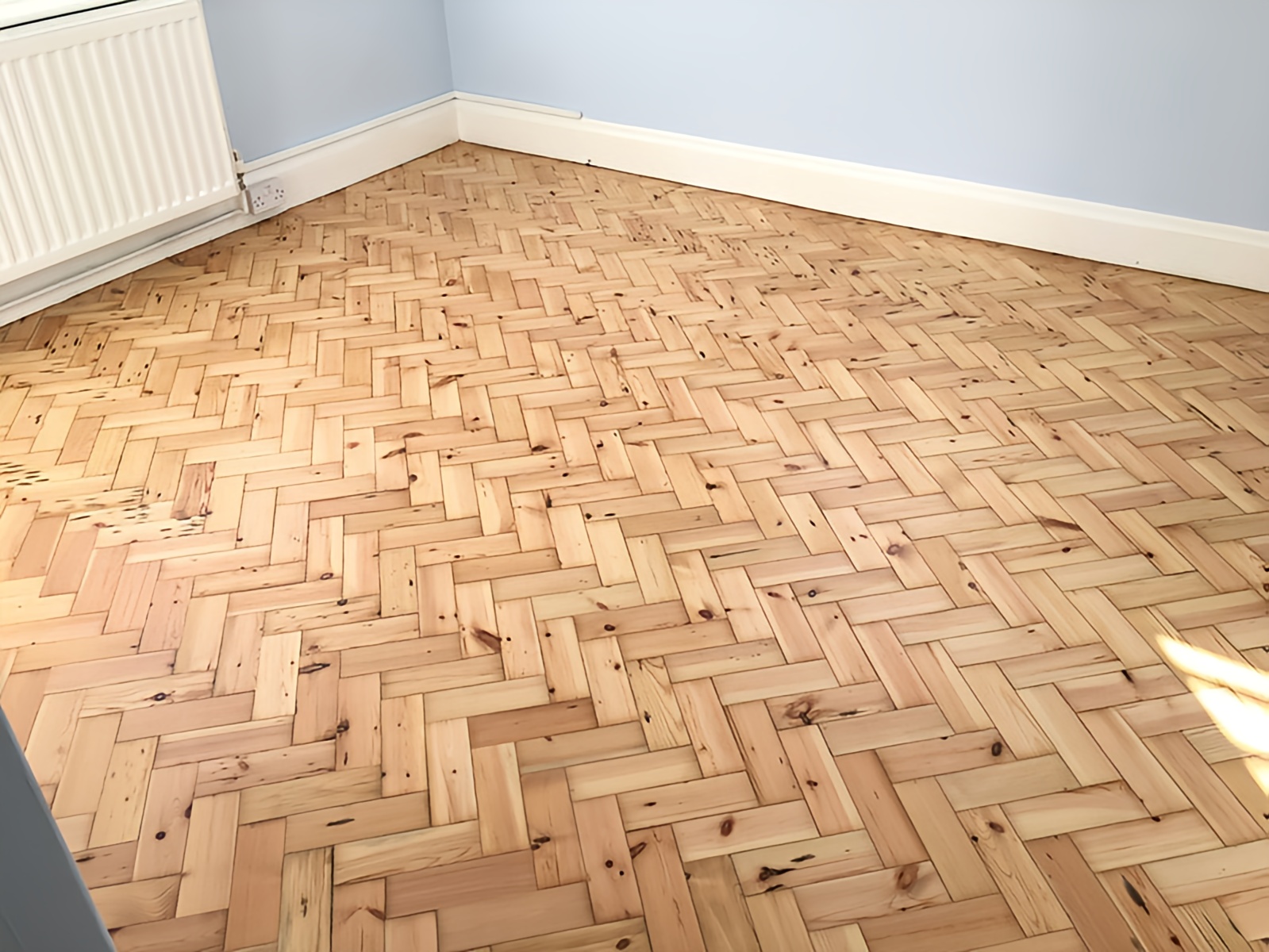 Herringbone pine parquet wood/timber flooring sanding. parquet repairs and refinishing Southampton