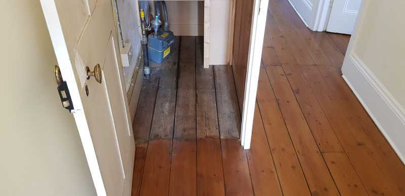 Sanding and sealing of stunning pine planks in southampton