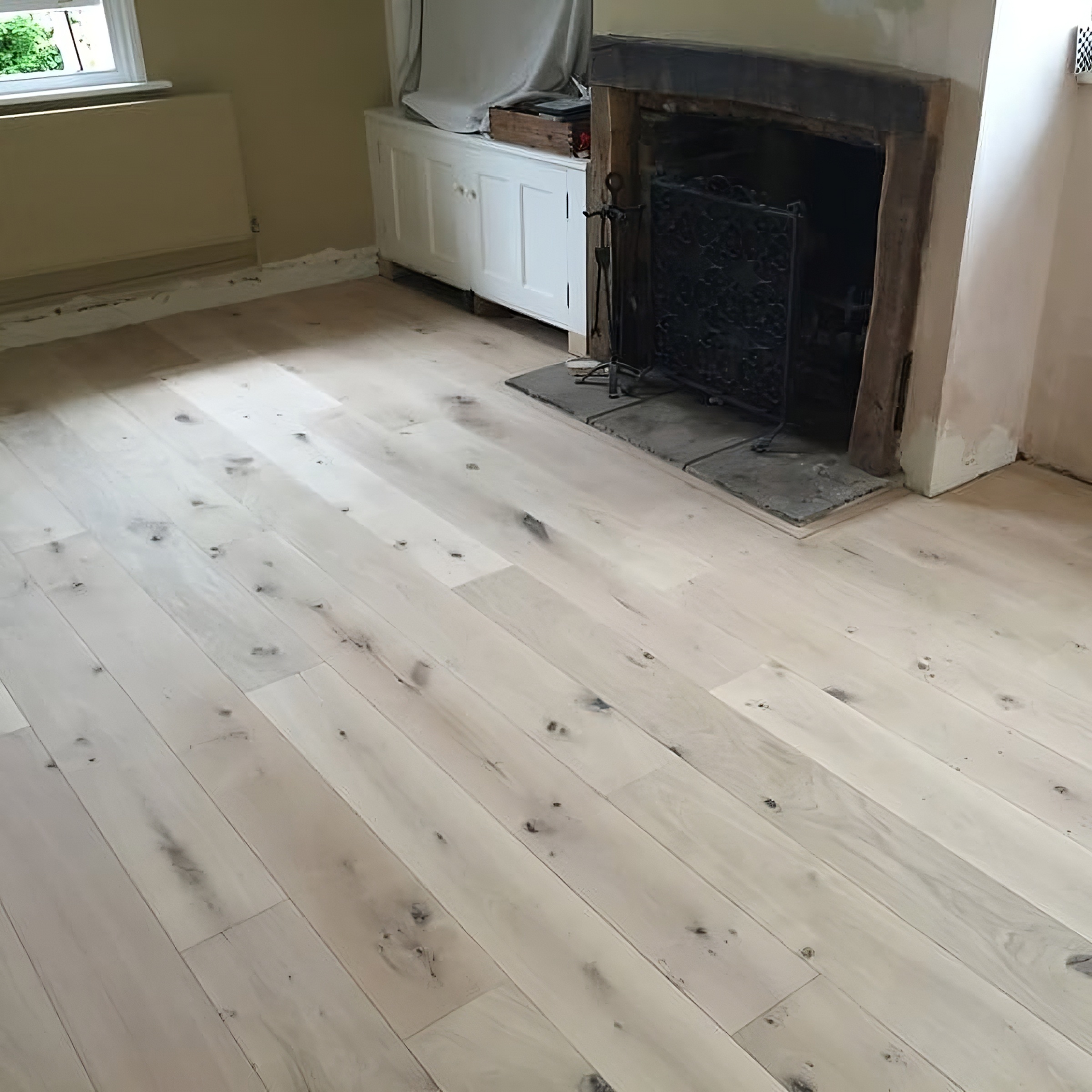 White oiled wood floor in Bradford-on-Avon
